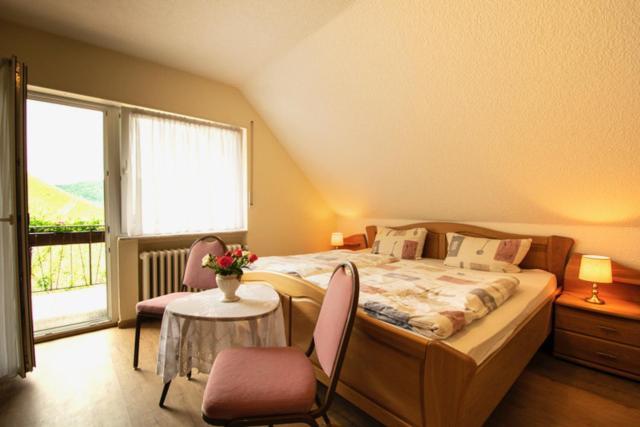 Wein Und Gastehaus Marlene Pohl Otel Kinheim Dış mekan fotoğraf