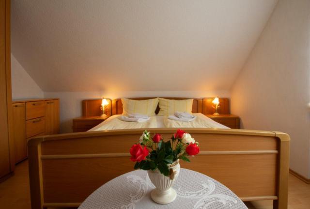 Wein Und Gastehaus Marlene Pohl Otel Kinheim Dış mekan fotoğraf