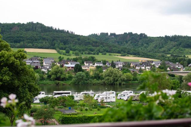 Wein Und Gastehaus Marlene Pohl Otel Kinheim Dış mekan fotoğraf