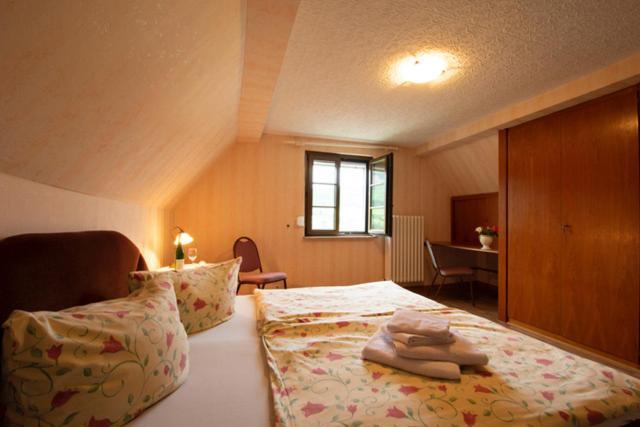 Wein Und Gastehaus Marlene Pohl Otel Kinheim Dış mekan fotoğraf